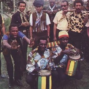 Derrick Harriott & The Crystalites 的头像