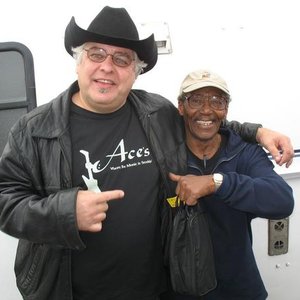 Willie "Big Eyes" Smith And Roger "Hurricane" Wilson 的头像