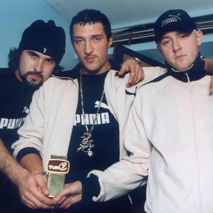 B - One 87 的头像