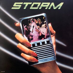 “Storm”的封面