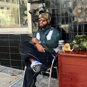 Larry June için avatar