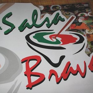 “Salsa Brava”的封面