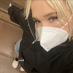 CHLOE CHERRIE 的头像