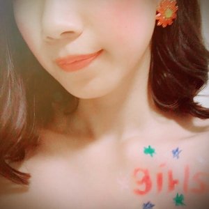 Girls - Single