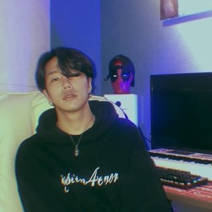 £.vıewƶ(이뷰즈) 的头像