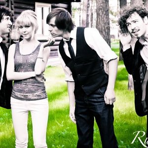 “RUMORES band”的封面