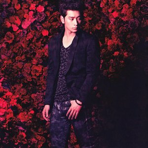황찬성 的头像