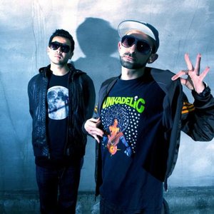 B. Bravo & Teeko のアバター