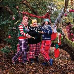 The Spitfire Sisters Do Christmas