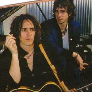 Izzy Stradlin and the Ju Ju Hounds photo provided by Last.fm