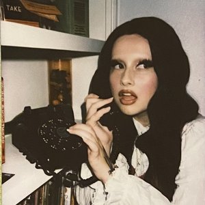 Lucy Loone - Topic 的头像