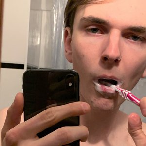 Tooth Paint 的头像