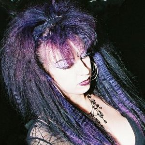 Scary Lady Sarah 的头像
