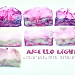 “Akello Uchenna Light”的封面