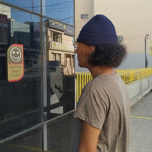 “dane-se o homem. salve a império!”的封面