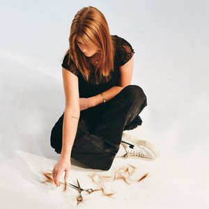 Avatar for Lizzy Cameron