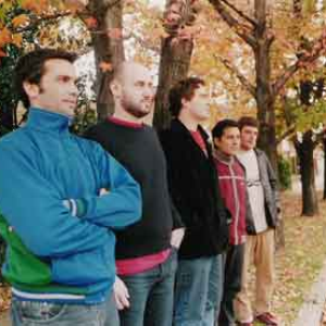 Ella Es Tan Cargosa photo provided by Last.fm