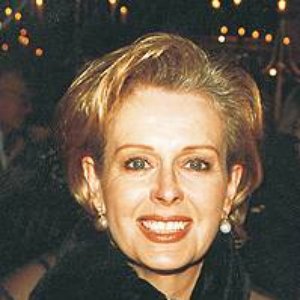 Joan McInnes 的头像