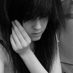 d3m0n girl
