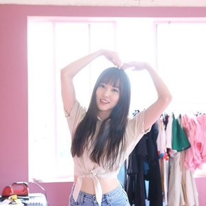 Avatar di 유주 (여자친구)