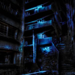 苦​難​之​城