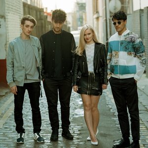 Clean Bandit, Louisa Johnson 的头像