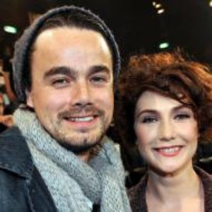 Kane & Carice van Houten - No Surrender 的头像