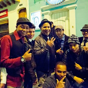 ARMANDO QUINTANA Y LA EXPRESIVIDAD 的头像