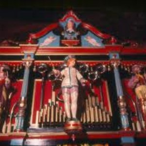 Paul Eakins' "Big Bertha" Carousel Organ için avatar