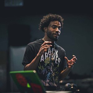 Amir Tripp 的头像