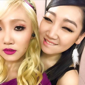 Hwasa, eSNa 的头像