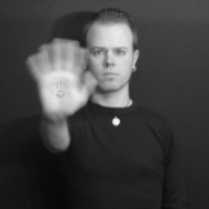 Avatar för hands upon black earth