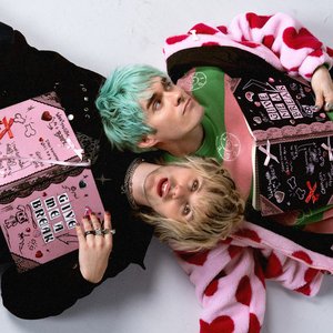 give me a break! (feat. waterparks) [Explicit]