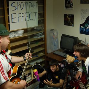 “Spotlight Effect”的封面