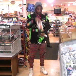 SICKBOYRARI AKA BLACK KRAY 的头像