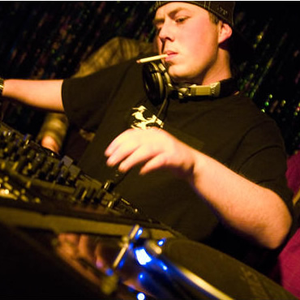 Ewun photo provided by Last.fm