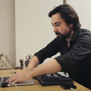 Kevin Penkin 的头像