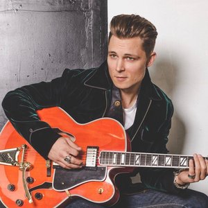 Avatar for Frankie Ballard