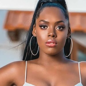 Avatar for Elly Paris