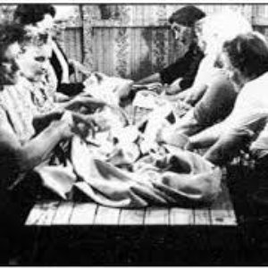 Gillies, Mary / Johnston, Annie / Johnston, Mary / MacLeod, Rachel / MacNeil, Mary / MacNeil, Sandy 的头像