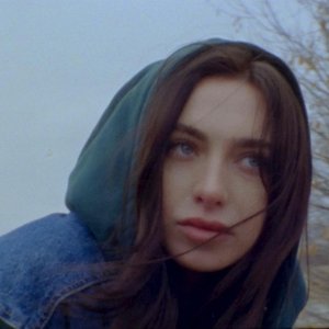 Anna Graves 的头像