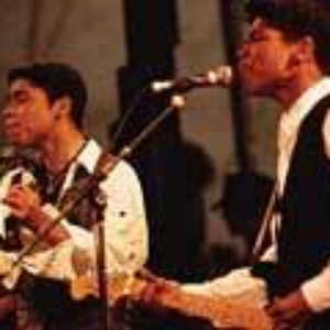 The B-Tunes photo provided by Last.fm