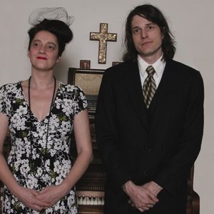 Holly Golightly  The Brokeoffs 的头像