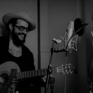 Ganavya & Munir Hossn 的头像