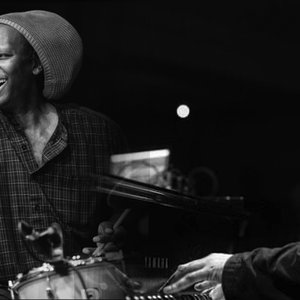 哈米德·德雷克 Hamid Drake & 帕特·托马斯 Pat Thomas 的头像