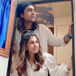 Tulsi Kumar, Jubin Nautiyal 的头像