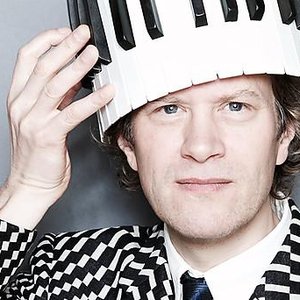 Django Bates & Frankfurt Radio Big Band 的头像