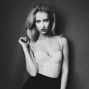 Dylia Brown 的头像