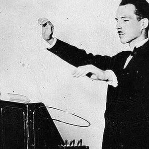 “Leon Theremin”的封面