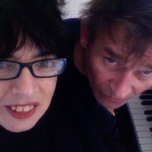 Shelly Hirsch and Simon Ho 的头像